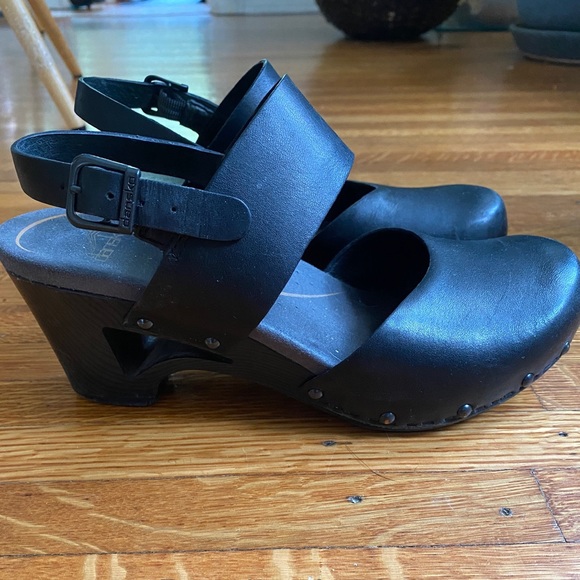 Dansko Shoes - Dansko Thea Black Heels or Clogs